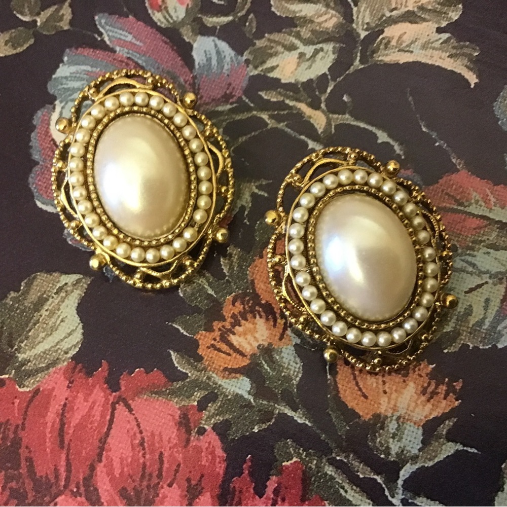 Large vintage faux pearl clip on earrings